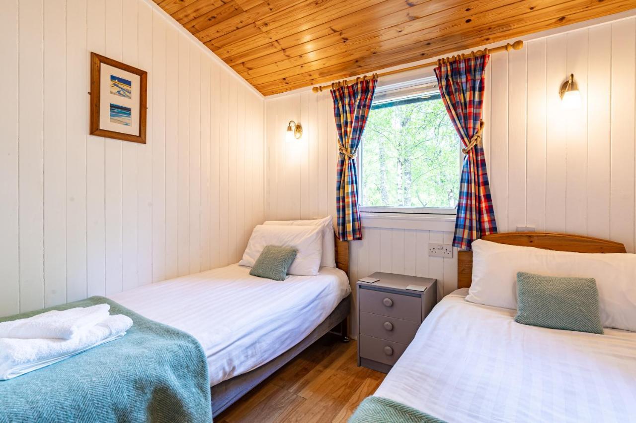 Heather Lodge 10 With Hot Tub Belladrum エクステリア 写真